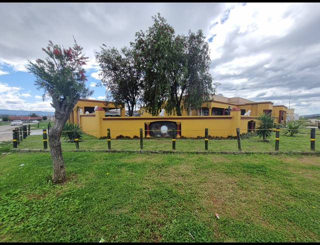 4 BEDROOM HOUSE FOR SALE IN KWANOBUHLE